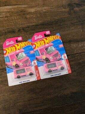 Lot of 2 Barbie Dream Campers Hot Wheels 21/250 1/5 JJH96